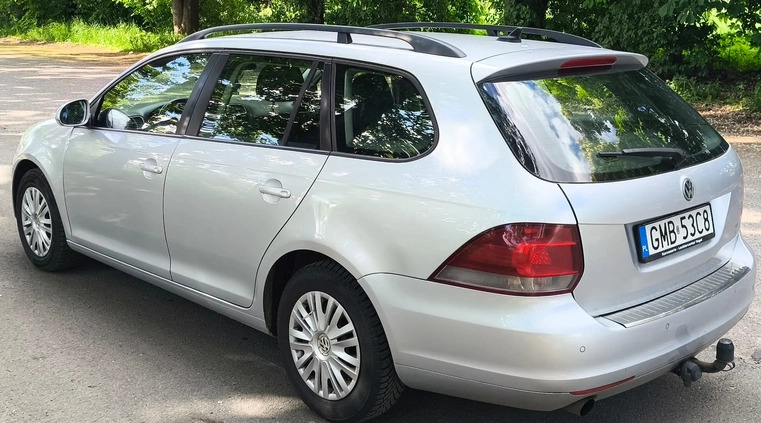 Volkswagen Golf cena 15900 przebieg: 323000, rok produkcji 2010 z Malbork małe 67